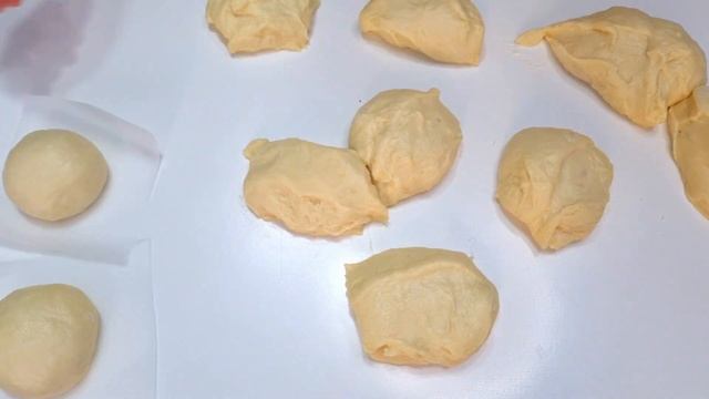 ПОНЧИКИ ДОНАТСЫ с Ванильным Заварным Кремом! Вкуснющие Берлинеры! Donuts with Vanilla Pastry Cream! смотреть онлайн