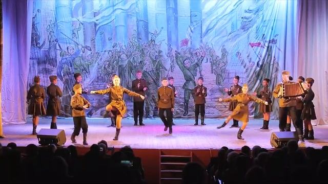 Праздничный концерт ансамбля народного танца «Юность» смотреть онлайн