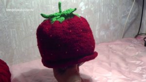 Вязание спицами Шапочка (шапка) Клубничка для девочки