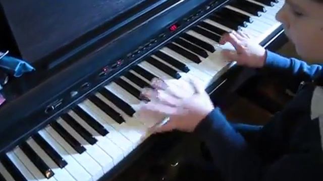 Tommy Brendel Plays Ecossaise by Ludwig van Beethoven смотреть онлайн