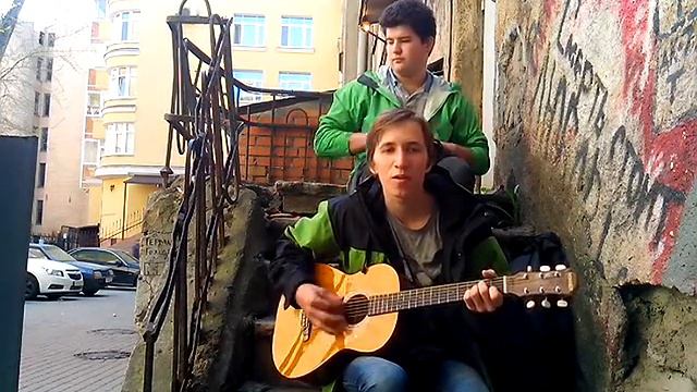 Мои друзья всегда идут по жизни маршем смотреть онлайн