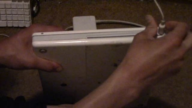Parts or Repair-iBook G3 and G4, Can They Be Fixed? смотреть онлайн