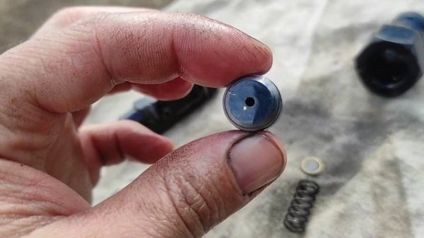 МТЗ-82.1 Обязательная промывка предохранительного клапана распределителя РП-70.