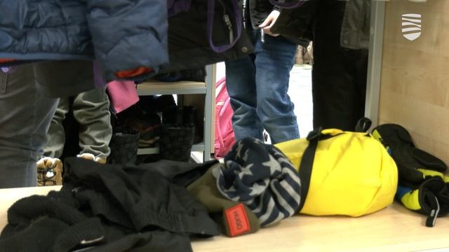 Пришло время определить ребенка в школу – как это сделать смотреть онлайн