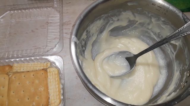 Болею. Но... вкусный тортик без выпечки никто не отменял