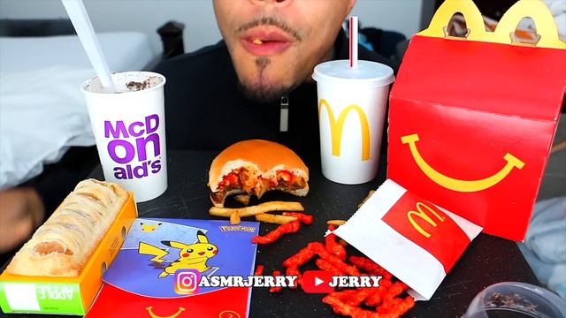 ASMR MCDONALD'S ADULT HAPPY MEAL CACTUS PLANT FLEA MARKET 10 PIECE CHICKEN NUGGETS FRIES EATING SHO смотреть онлайн