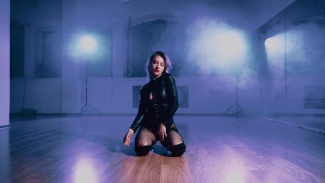 Sarah_Fimm_-_Lioness_-_Dance_choreo смотреть онлайн