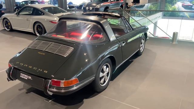 A beautiful selection of Porsche Classics! смотреть онлайн