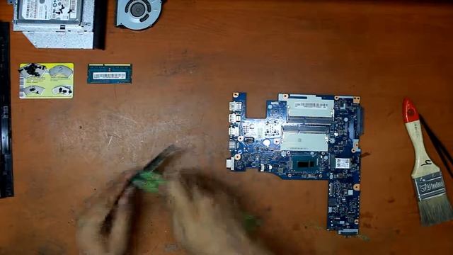 Как разобрать ноутбук Lenovo G50-70. Разборка и чистка Lenovo G50 смотреть онлайн