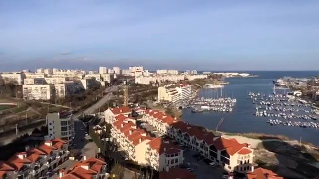 ТОП продажа. Однушка 45м2 с потрясающим ВИДОМ НА МОРЕ! смотреть онлайн