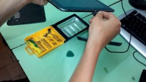 полосы на экране (телефона) планшета после падения  (что делать?) отошел шлейф РЕМОНТ