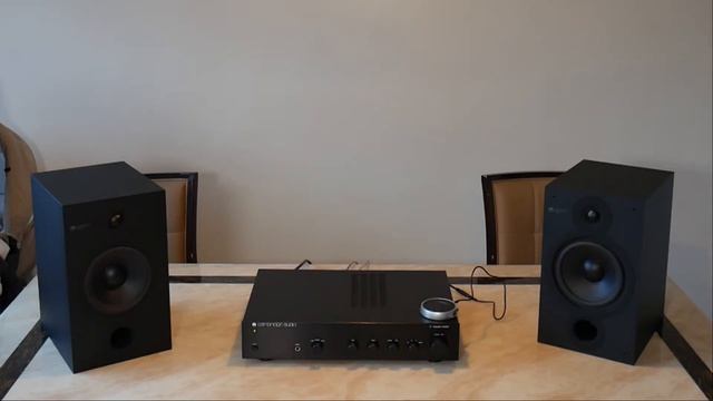 Cambridge Audio SX 60 - 5 Track Sound Demo смотреть онлайн