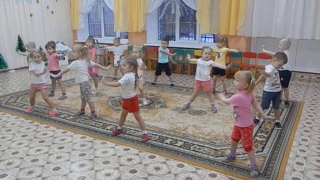 Утренняя зарядка для детей 3-4 лет. Теперь делать зарядку весело! смотреть онлайн