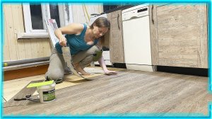 Пришлось идти к соседу с бензопилой. Делаю пол своими руками