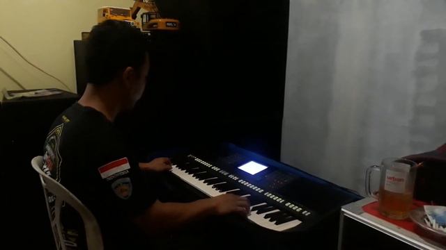 Terhanyut dlm kemesraan (cover full manual yamaha psr 750) смотреть онлайн