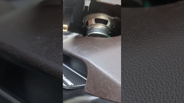 Chevrolet Cruze - Torpedo panelindəki dinamikin qapağının çıxarılma qaydası смотреть онлайн