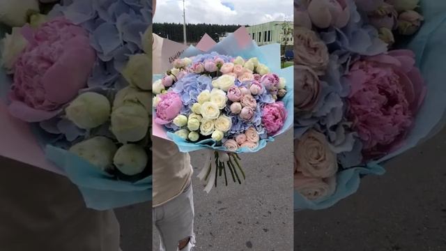Букет цветов №66 из пионовидных роз, пионов, гортензий смотреть онлайн