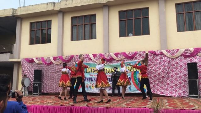 Танцевальная студия «Цветик-Семицветик» с русским народным танцем (27.11.2019 год) смотреть онлайн