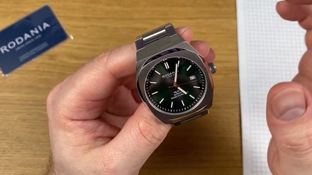 ЭТО ИДЕАЛЬНЫЙ СПОРТСМЕН В МОДНОМ ДИЗАЙНЕ / RODANIA R30001