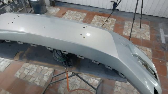 Volkswagen Tiguan (#2) - Снимаем, ремонтируем и грунтуем передний бампер. смотреть онлайн