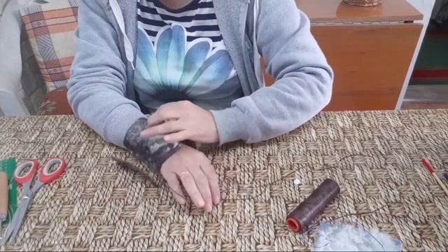 Пришиваю подошву /Шью напульсники смотреть онлайн