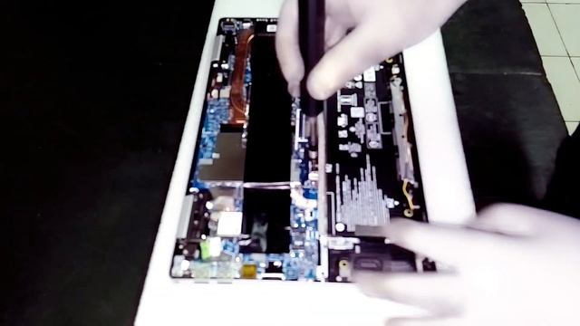 HP Pavilion x360 14-ek1006TU - Unboxing, Disassembly and Upgrade Options смотреть онлайн