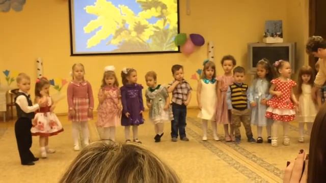 Первый утренник Алисы смотреть онлайн