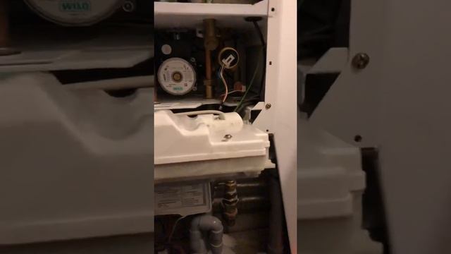 AWB ketel random tikkend geluid смотреть онлайн
