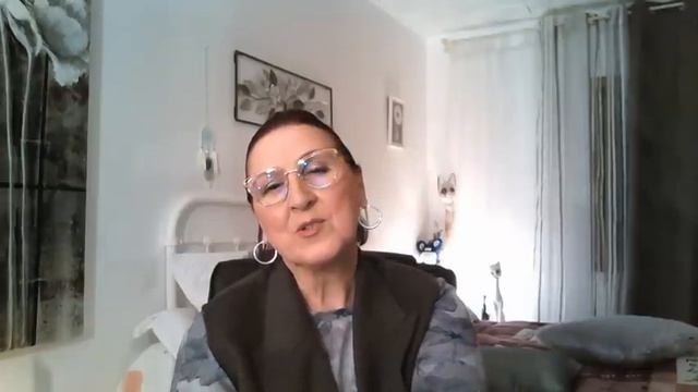 Франция.8 Марта Праздник или НЕТ? Цветов и Подарков Здесь Женщинам Никто Не дарит смотреть онлайн