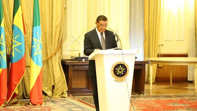 Gold Medalists with President Dr. Mulatu Teshome смотреть онлайн