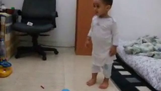 Clumsy Elephant imitation смотреть онлайн