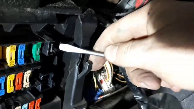 Замена замка зажигания Peogеot 206 смотреть онлайн