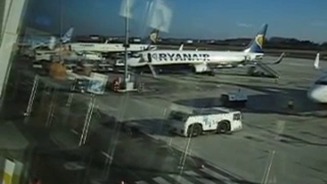 Brussels South Airport Belgium Charleroi смотреть онлайн