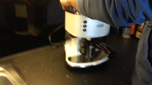 DeLonghi EC310 vibration and noise fix смотреть онлайн
