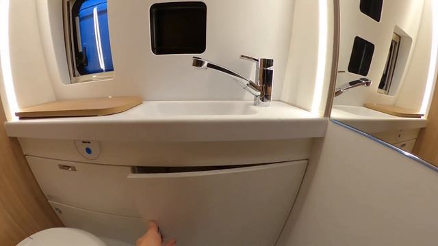 Weinsberg CaraBus 600 MQH - compact camper van on Fiat Ducato смотреть онлайн