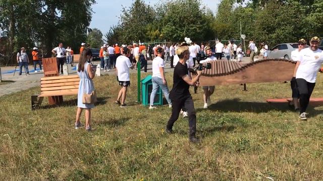 Чистые берега. В Ревде прошла большая экологическая акция СУМЗа и компании «Сима-ленд». Видеосюжет смотреть онлайн