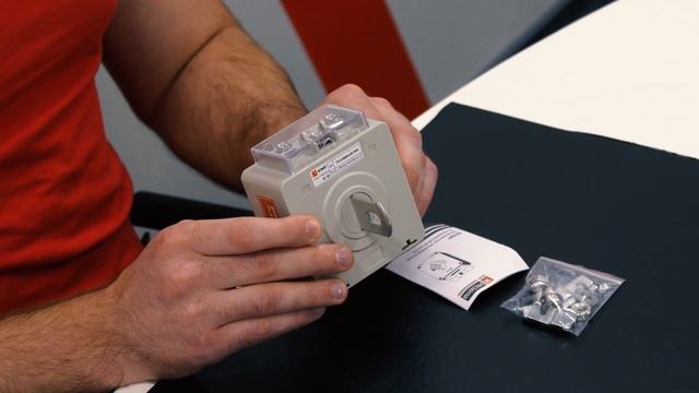 Трансформатор тока TTE-S-200 класс точности 0,5S. Распаковка смотреть онлайн