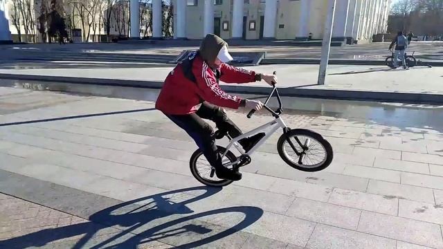 НОВЫЕ ВЛОГ | ЖЕСКИЕ ТРЮКИ | VANETY WHIP | VANETY BAR смотреть онлайн