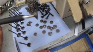 Тест приспособления для снятия и установки сухарей клапанов.