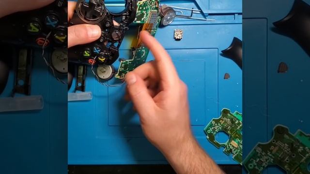 XBox ONE Controller Model 1708 Breakdown смотреть онлайн