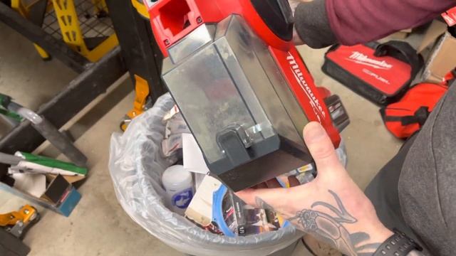 Milwaukee Tool M18 Fuel Jobsite Vac 0940-20 смотреть онлайн