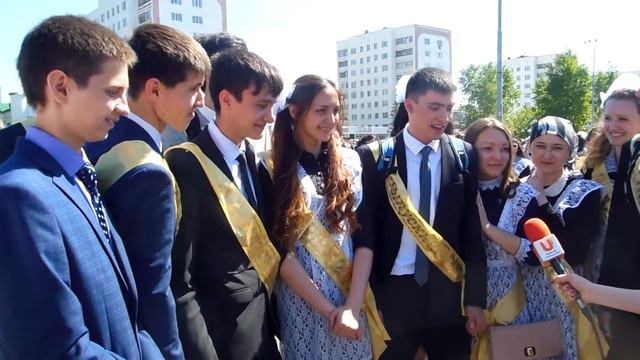 Последний звонок 2015. Выпускники делятся впечатлениями смотреть онлайн