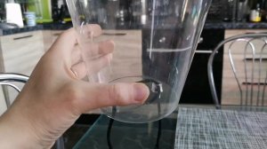 РОЗА на фитильном поливе.