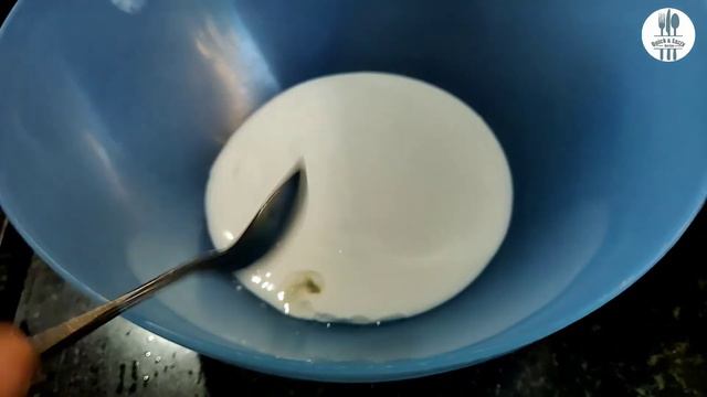 सोप्या पद्धतीने केक | Cake Decoration Without Nozzle | Vanilla Cake | Quick & Eazzy Recipe