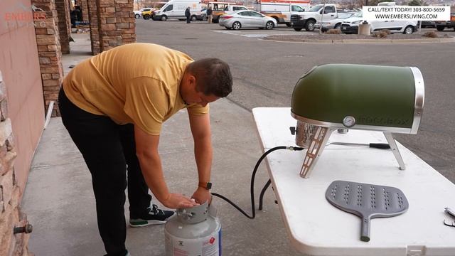 Is This The Best Portable Gas Pizza Oven?? (Check out the ROCCBOX by Gozney!?) смотреть онлайн