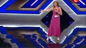 Х Фактор пьяная на сцене :)