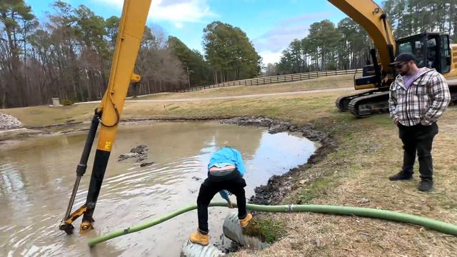 Don't do this with your $100,000 Excavator... смотреть онлайн