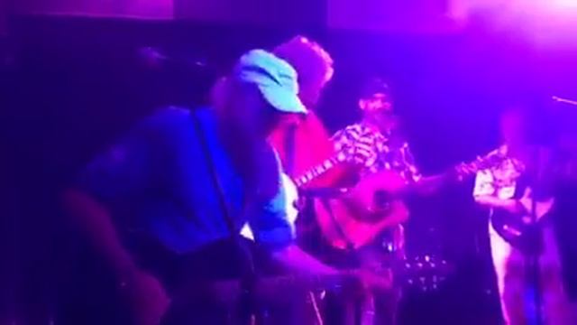 Slickwood - covering " Dueling banjos " with the amazing Randy Moris on tenor banjo! смотреть онлайн