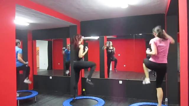 Jump up! Trampoline workout with weights смотреть онлайн
