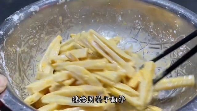 廚師長教你特色菜芝麻藕條的做法，步驟詳細，乾香酥脆老少皆宜【留意美食】#特色菜芝麻藕條 #特色菜 #芝麻藕條 смотреть онлайн